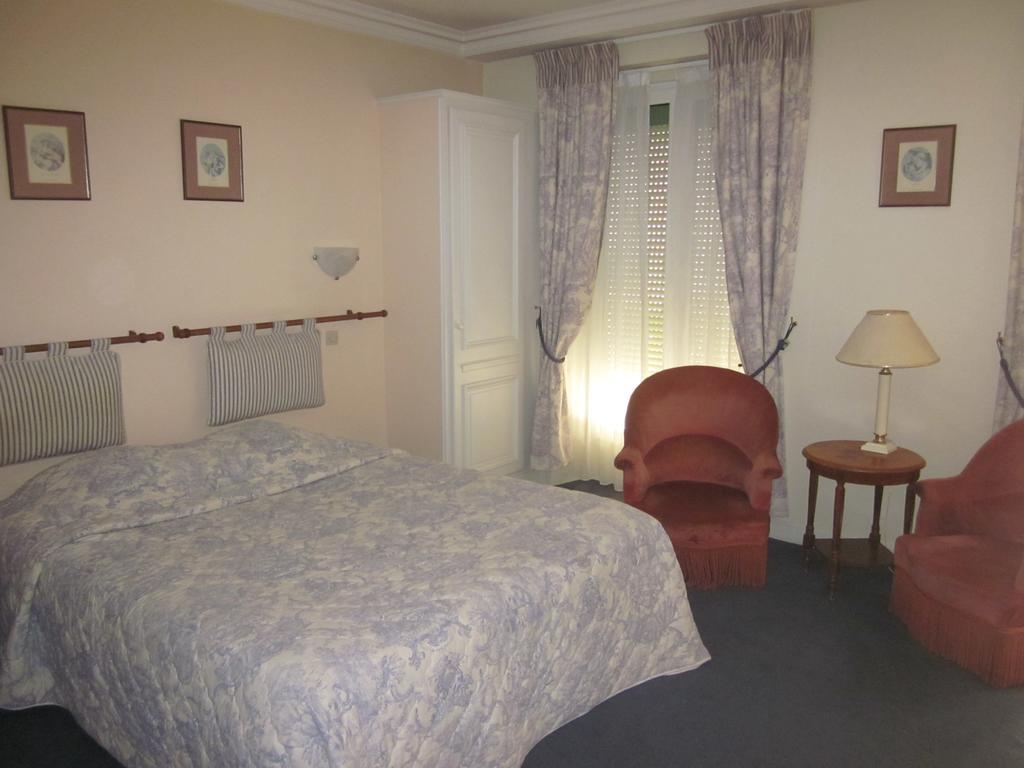 Les Hotes De Cezanne Sézanne Cameră foto